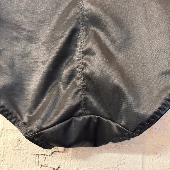 Vintage Black High-Waist Shapewear Briefs | No Tag | Retro Smoothing Girdle - Picture 6 of 8